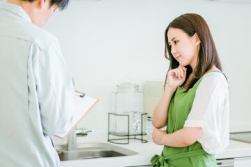 困る女性