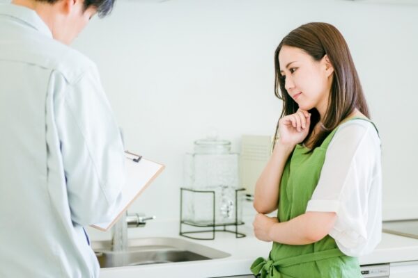 困る女性